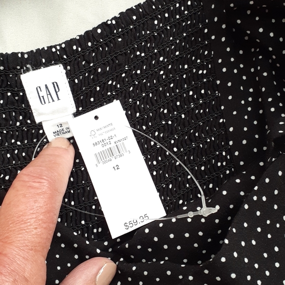 NWT FIT & FLARE - 12 - Picture 3 of 5